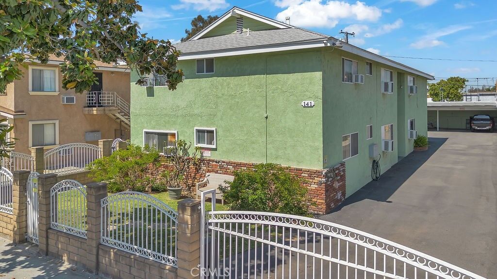 Property Photo:  141 S 7th  CA 90640 