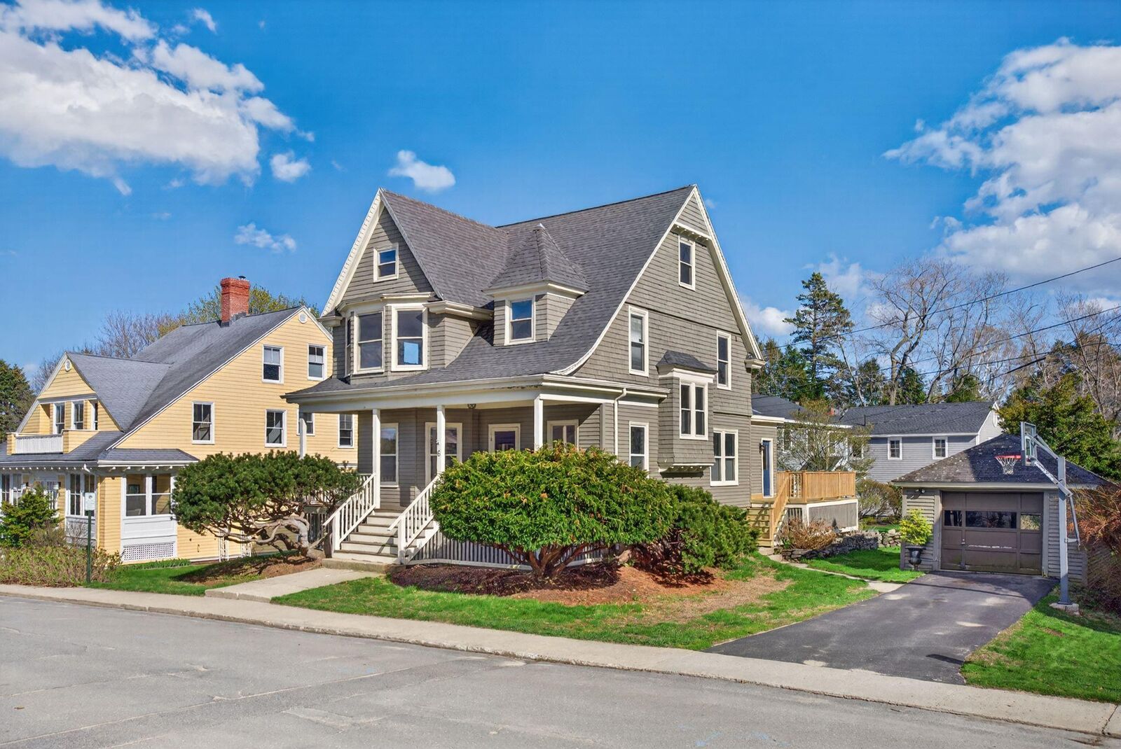 Property Photo:  6 Sea View Avenue  ME 04107 