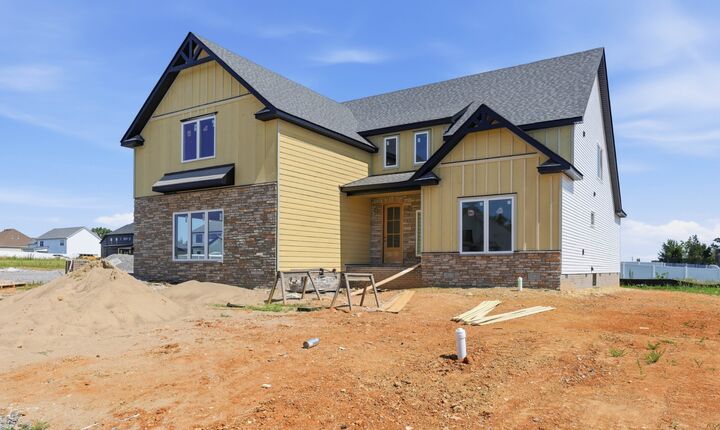 Property Photo:  2473 Ellsworth Dr  TN 37043 
