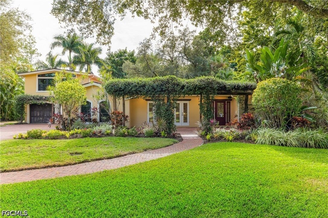 Property Photo:  1250 Florida Avenue  FL 33901 