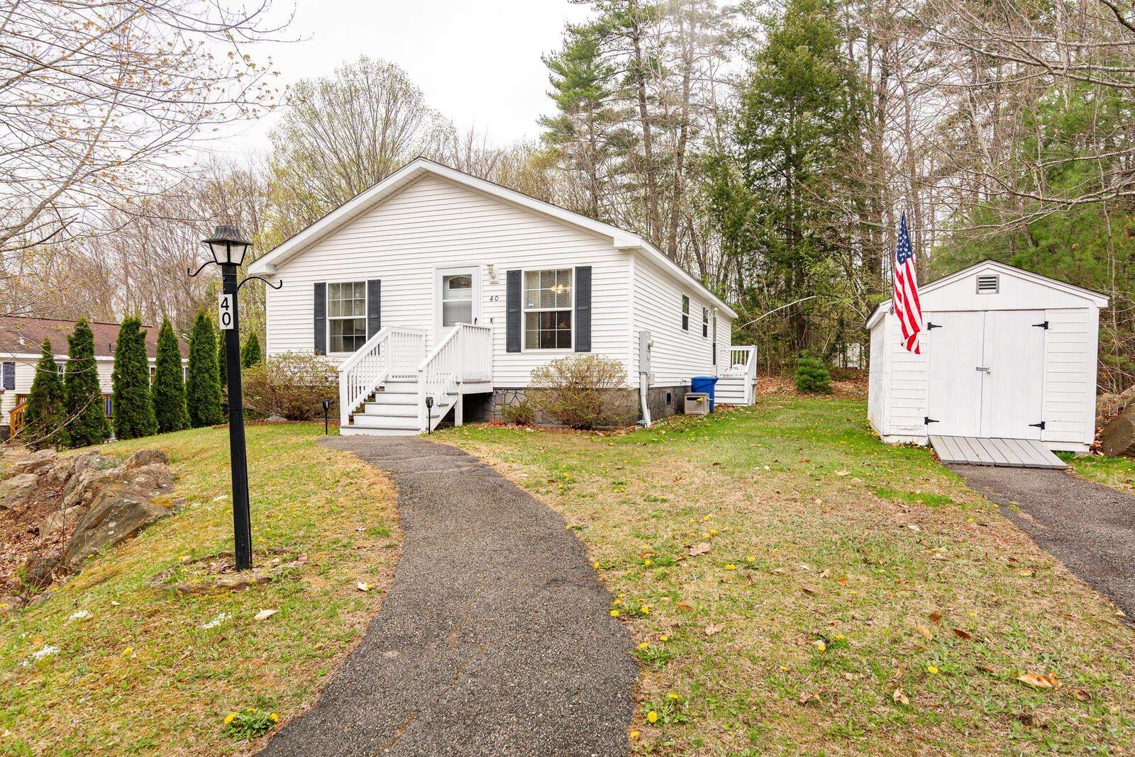 Property Photo:  40 Ivy Lane  NH 03835 