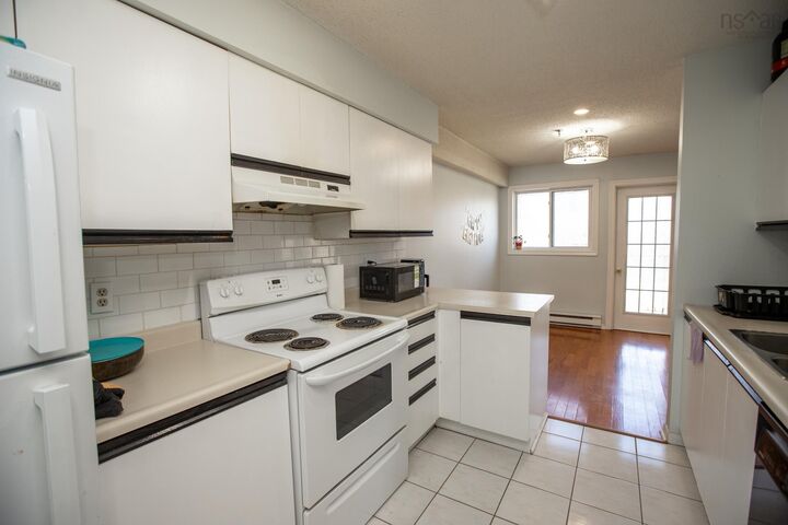 Property Photo:  302 15 Knightsridge Drive, Halifax, Ns Drive  NS B3M 3S9 