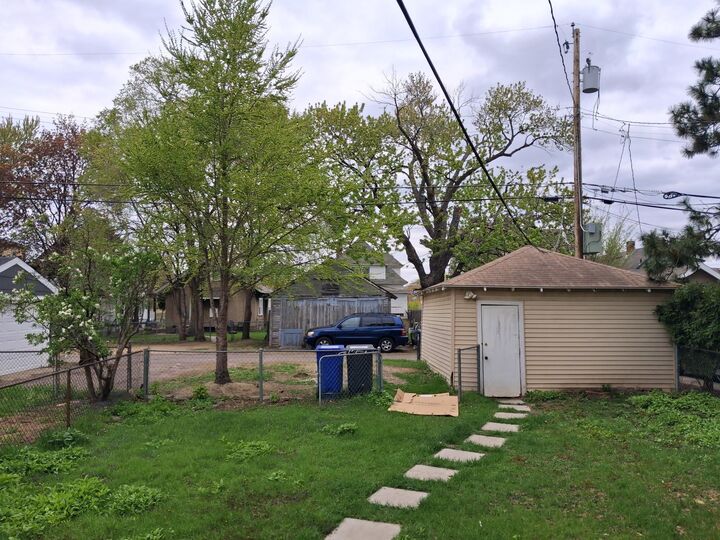 Property Photo:  1611 Carroll Avenue  MN 55104 