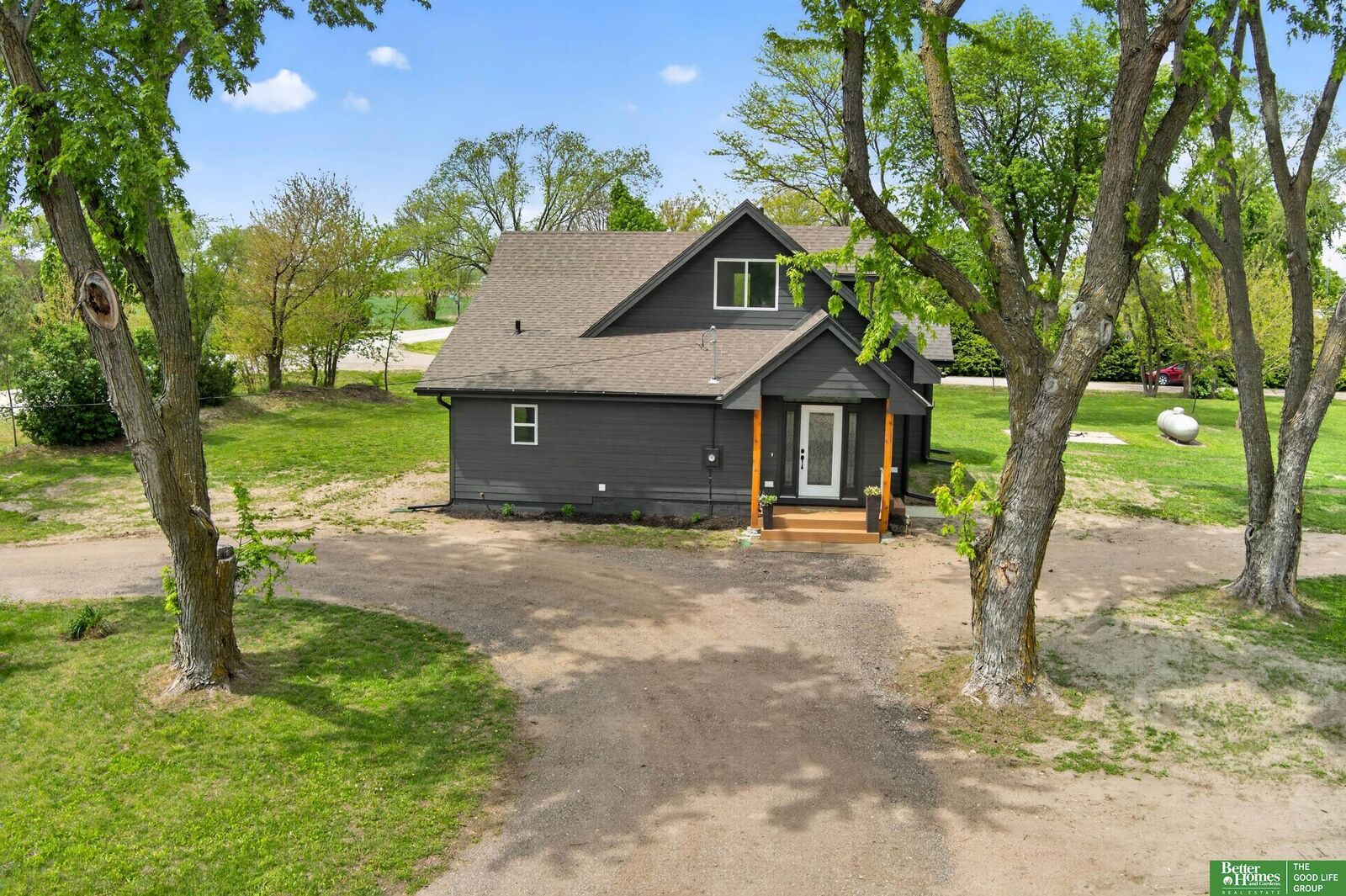 Property Photo:  25858 Pacific Street  NE 68069 