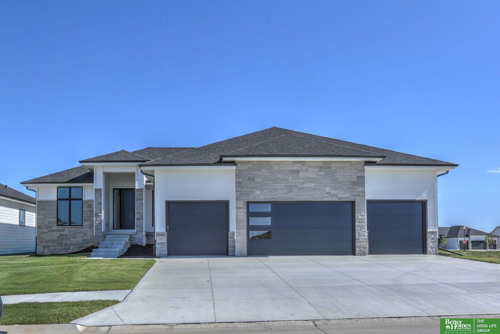 Property Photo:  5807 N 197th Street  NE 68022 