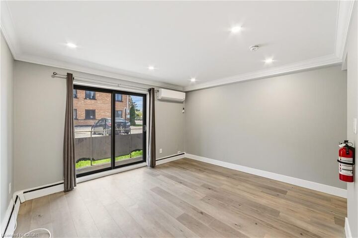 Property Photo:  700 Lawrence Road 102  ON L8K 1Z5 