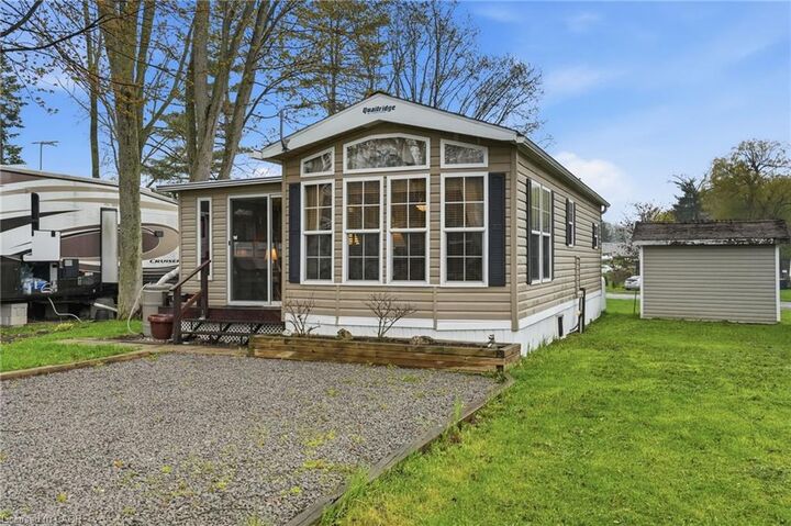 Property Photo:  2490 Governor'S Road S B-19  ON L0R 1T0 
