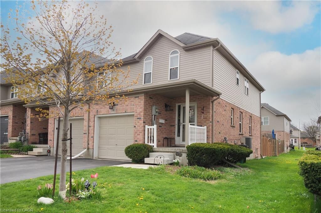 Property Photo:  14 Brookfield Crescent  ON N2E 0A7 