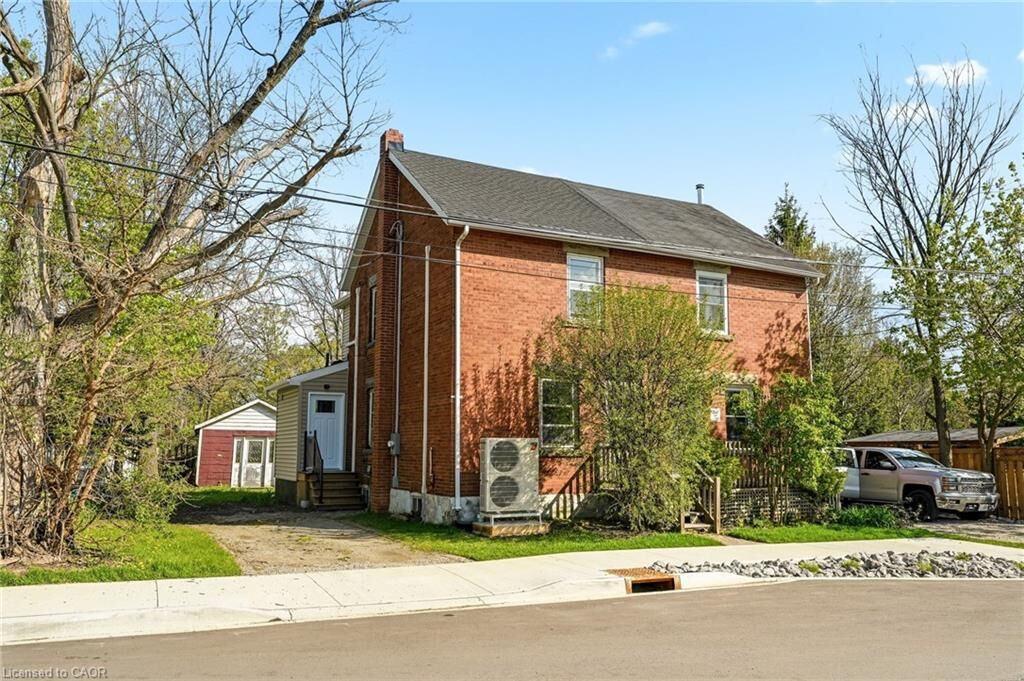 Property Photo:  204 Jasper Street  ON L9T 1T5 