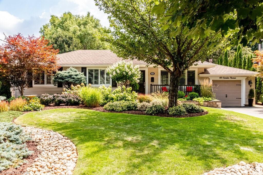 Property Photo:  66 Garden Avenue  ON L9G 2J5 