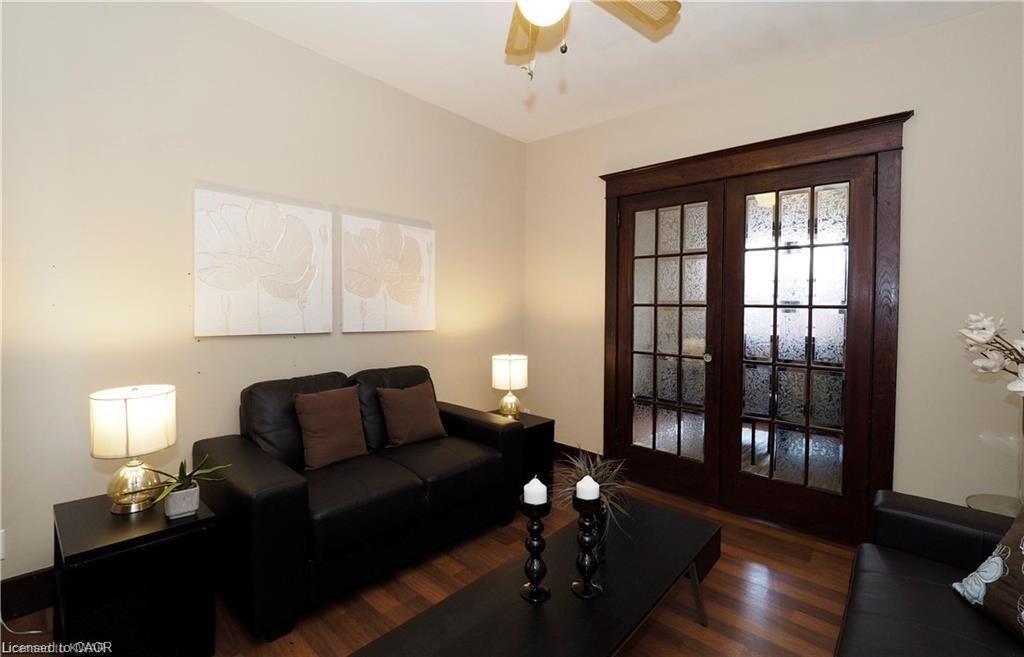 Property Photo:  83 Wilhelm Street 1  ON N2H 5R9 