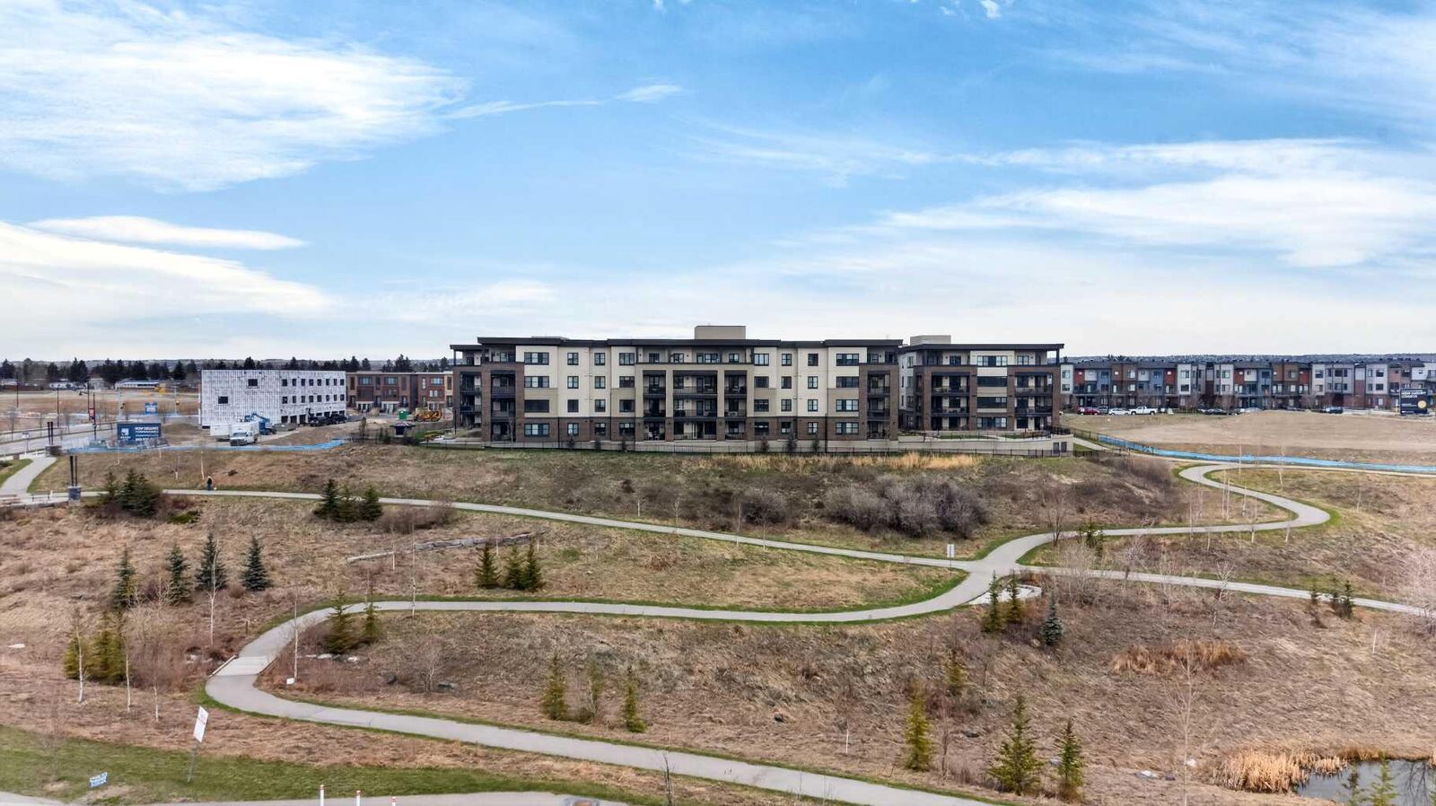Property Photo:  80 Greenbriar Place NW 2105  AB T3B 6J4 
