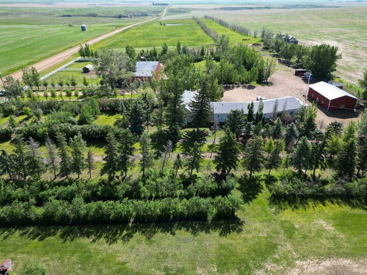 Property Photo: 200075 Twp Rd 302 AB T0J 0Y0