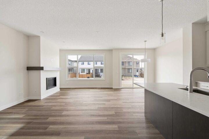 Property Photo:  120 Creekstone Circle SW  AB T2X 5M6 