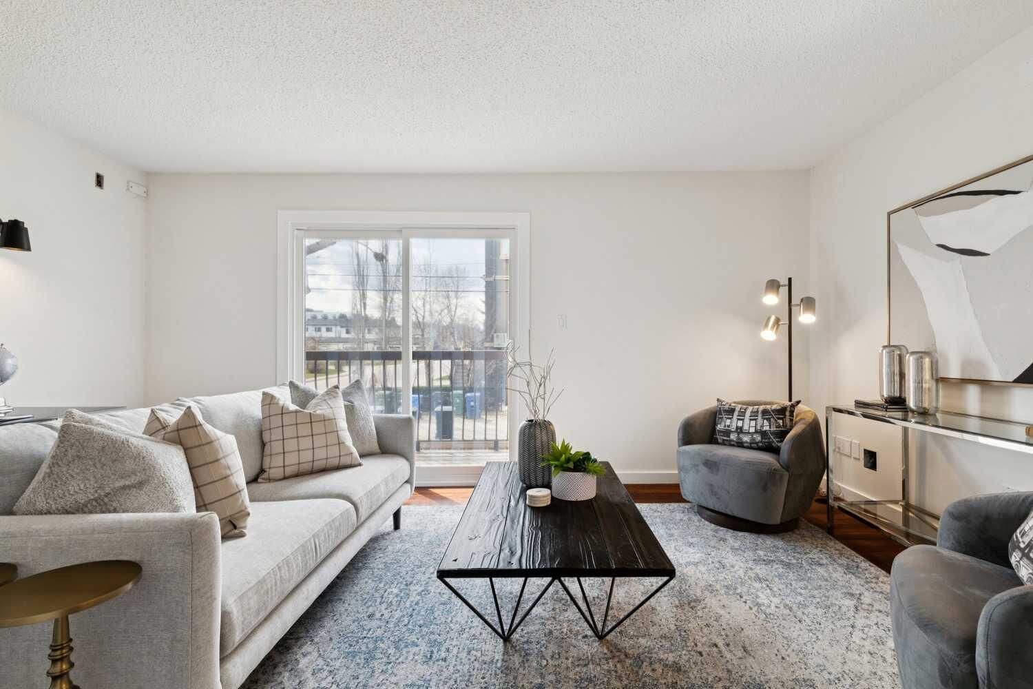 Property Photo:  1939 33 Street SW 3  AB T3E 2S6 