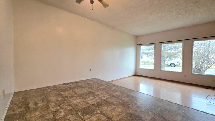 Property Photo:  18 Cochrane Road  AB T7S 1C2 