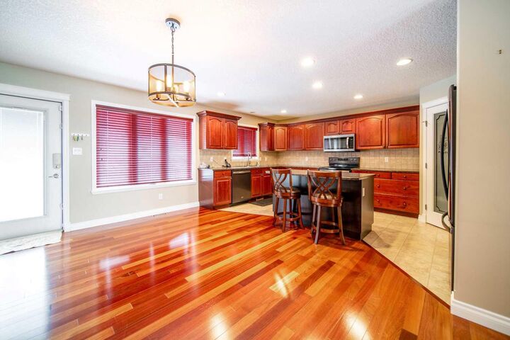 Property Photo:  2521 10 Avenue  AB T9W 1W2 