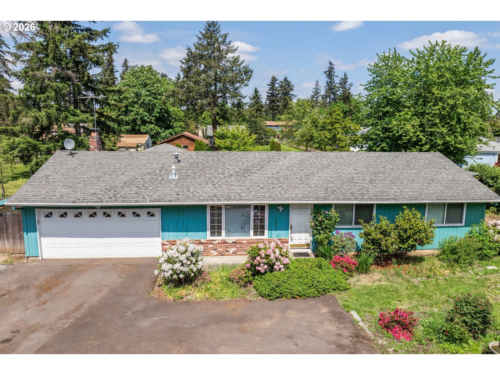 Property Photo: 13735 SE Rhone St OR 97236