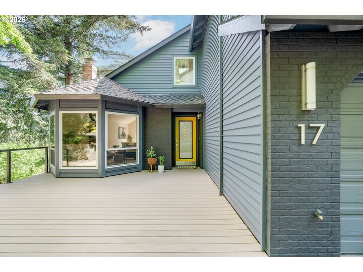 Property Photo: 17 Grouse Ter OR 97035