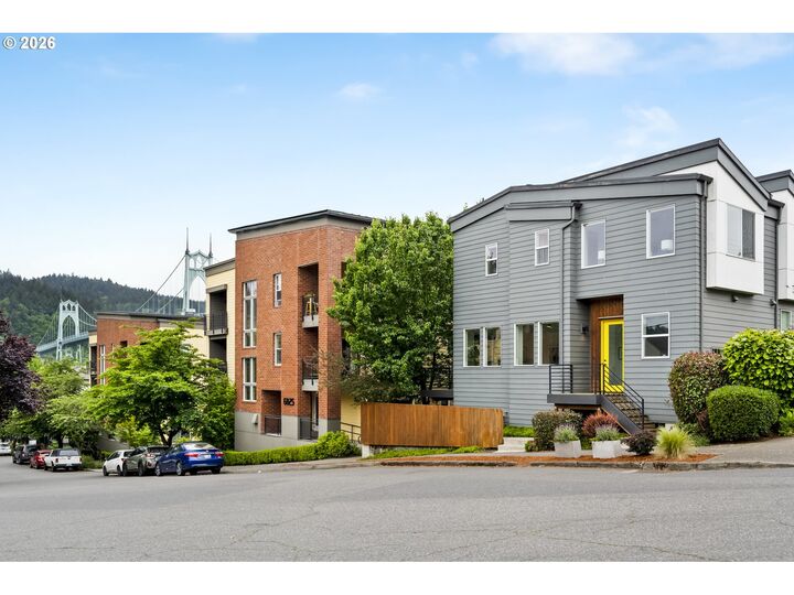 Property Photo:  6875 N Salem Ave  OR 97203 