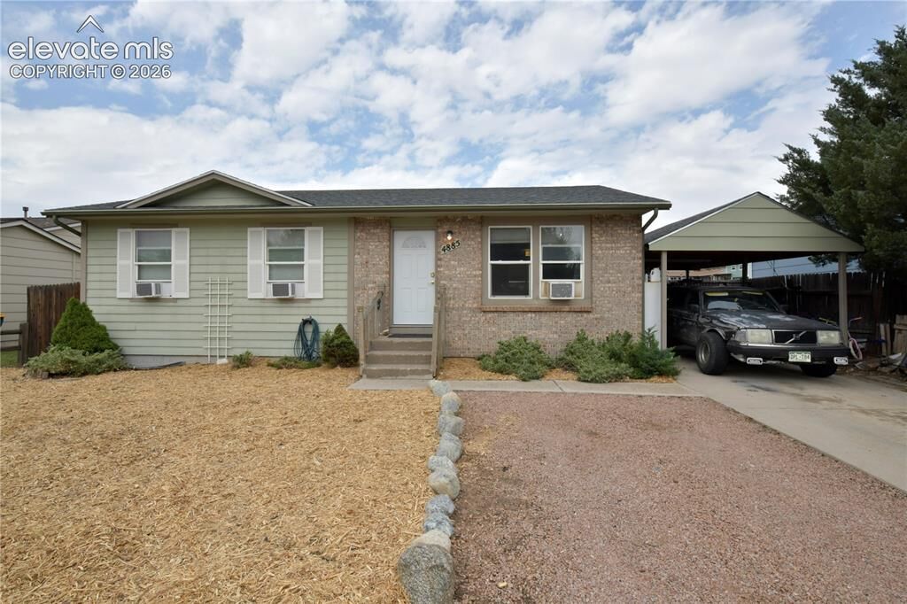 Property Photo:  4885 Hunters Run  CO 80911 