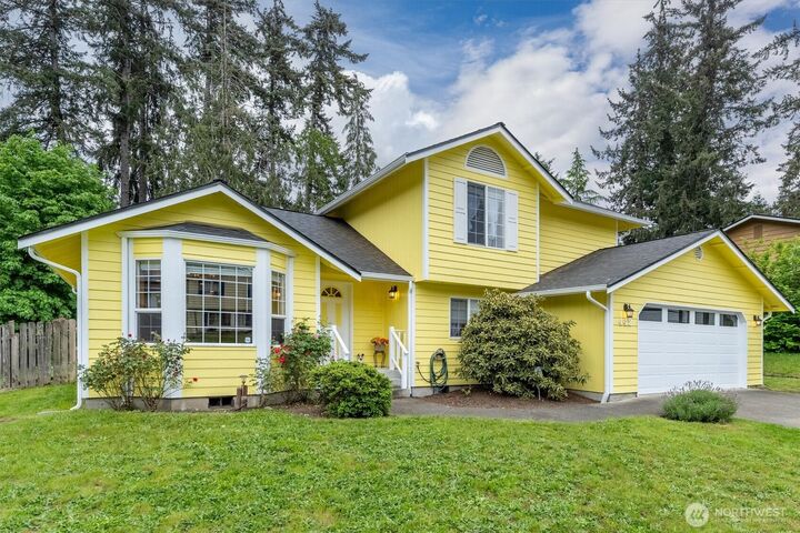 Property Photo:  442  Cougar Street SE  WA 98503 