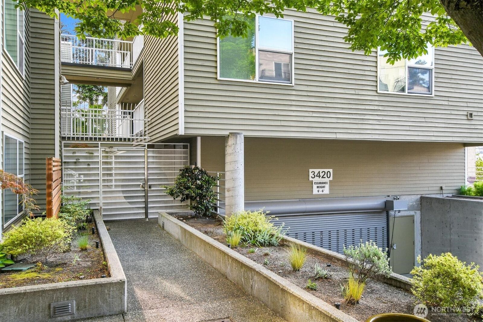 Property Photo:  3420  Burke Avenue N C107  WA 98103 