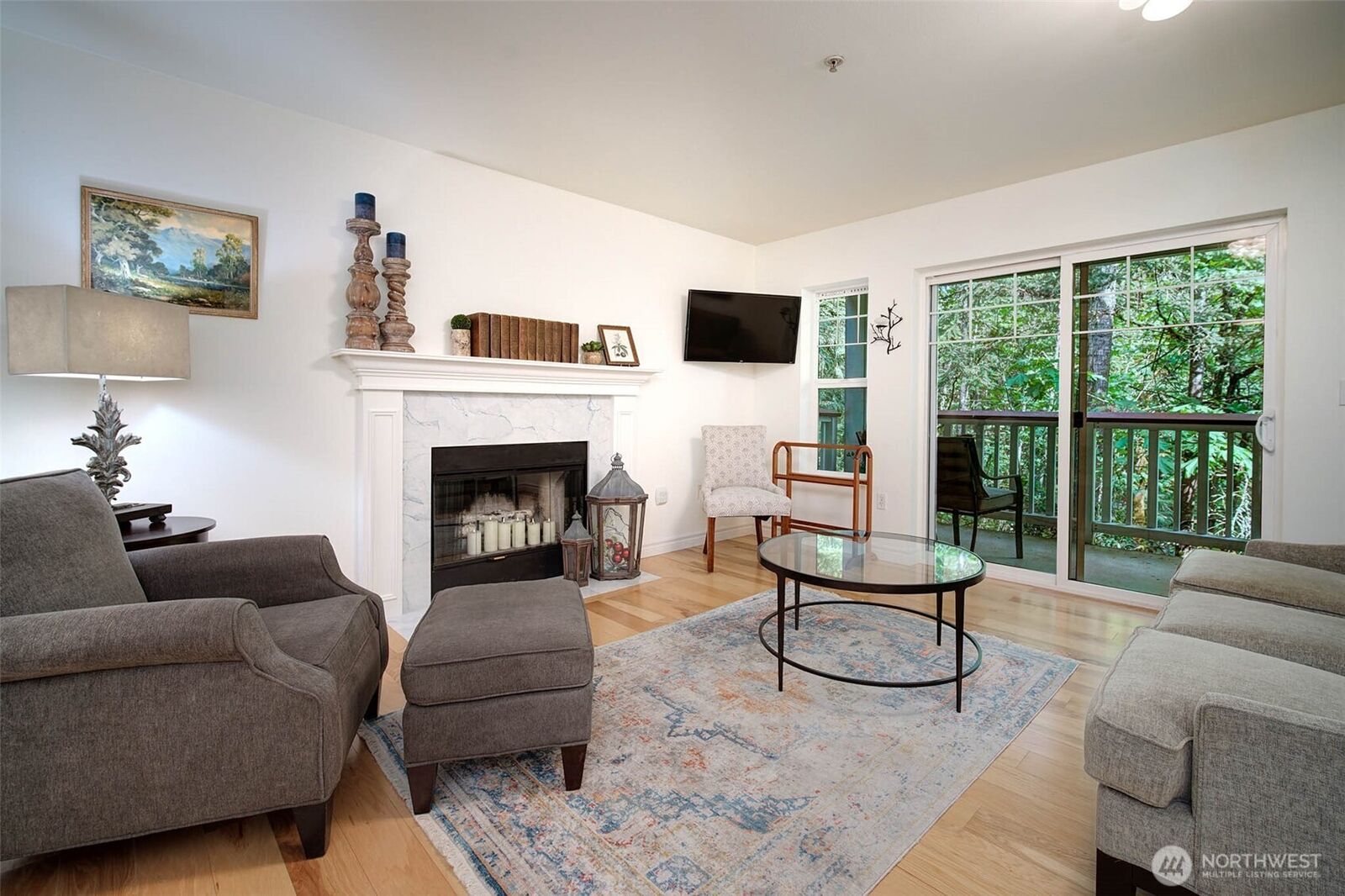 Property Photo: 18501 SE Newport Way J238 WA 98027