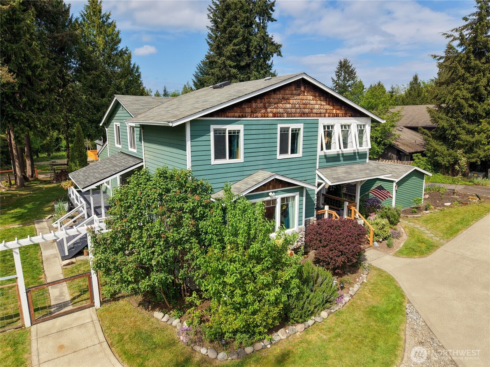 Property Photo:  7009 E Dakota Street  WA 98366 