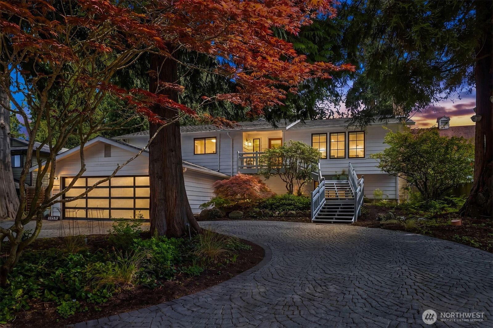 Property Photo:  22531  98th Avenue W  WA 98020 