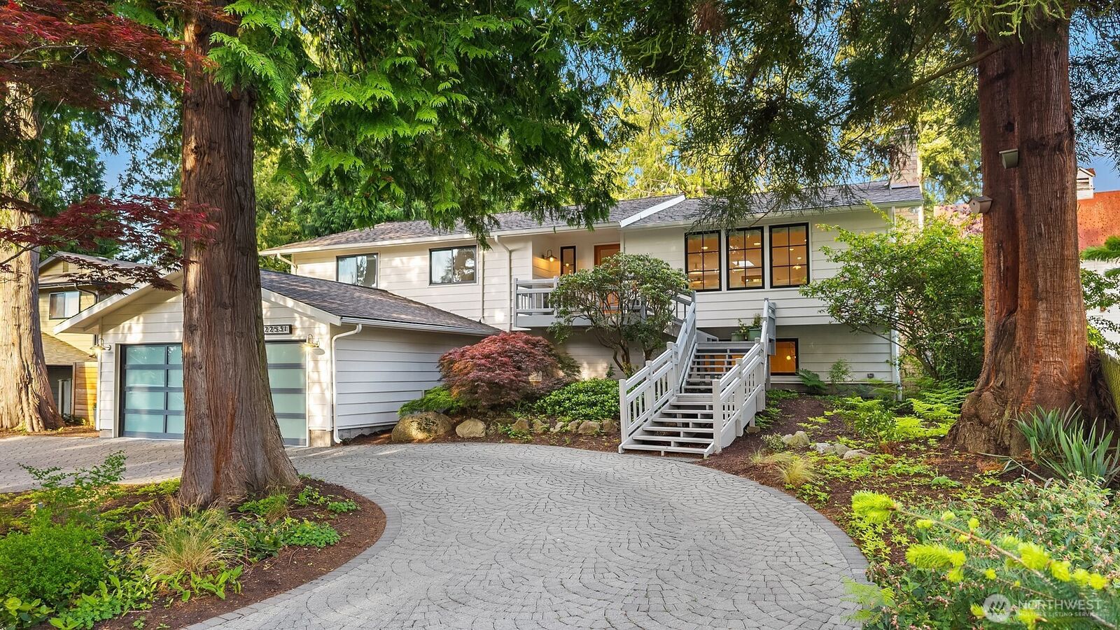 Property Photo:  22531  98th Avenue W  WA 98020 