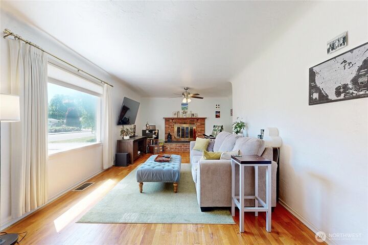 Property Photo: 1328 Modoc Street WA 99362