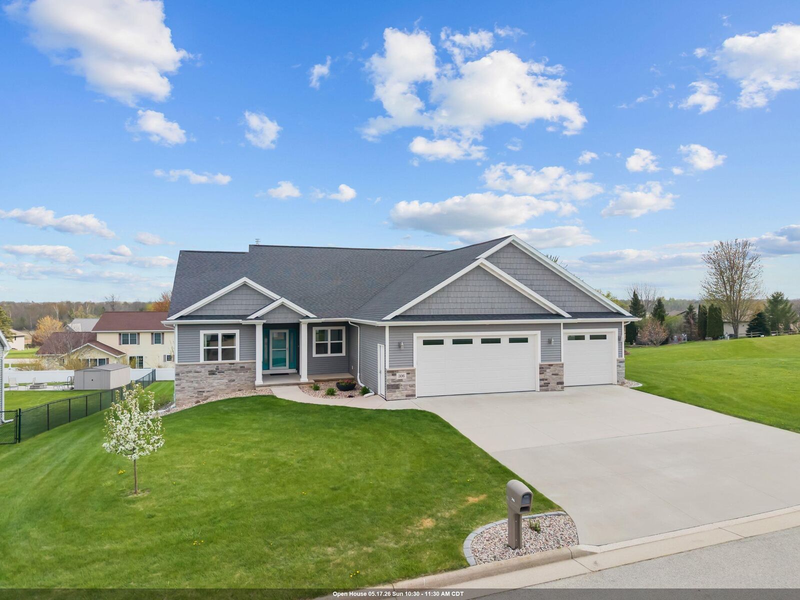 Property Photo:  306 Ashtin Way  WI 54944 