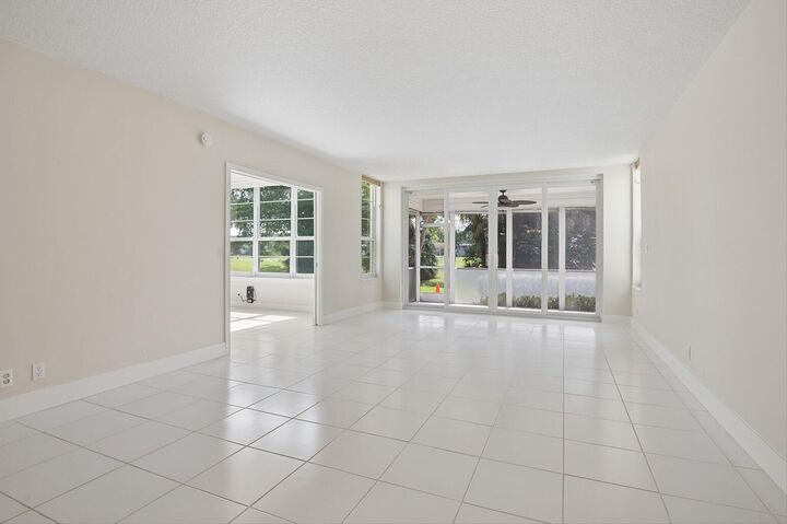 Property Photo: 804 Cypress Grove Lane 104 FL 33069