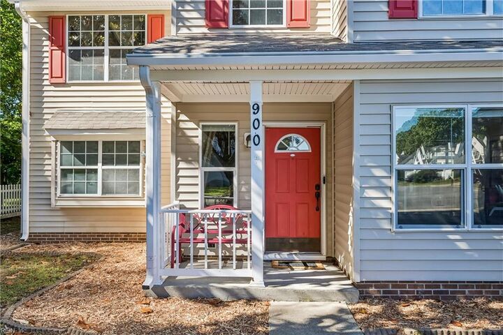 Property Photo:  900 Sheffield St  VA 23666 