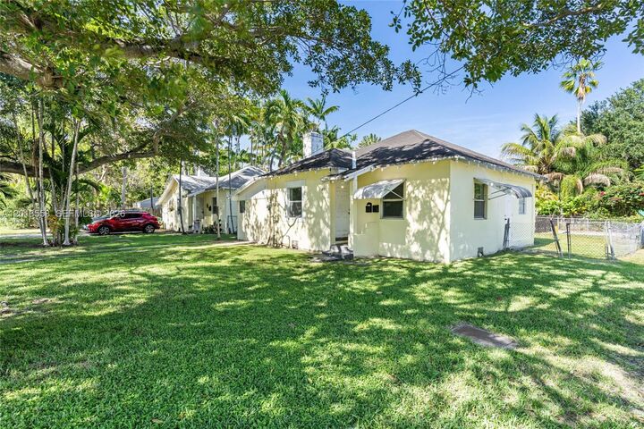 Property Photo:  8701 NE 8th Ct  FL 33138 