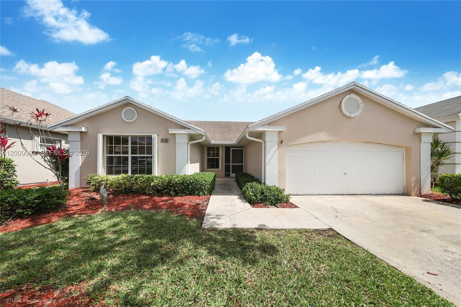 Property Photo:  2395 SE 7th Pl  FL 33033 