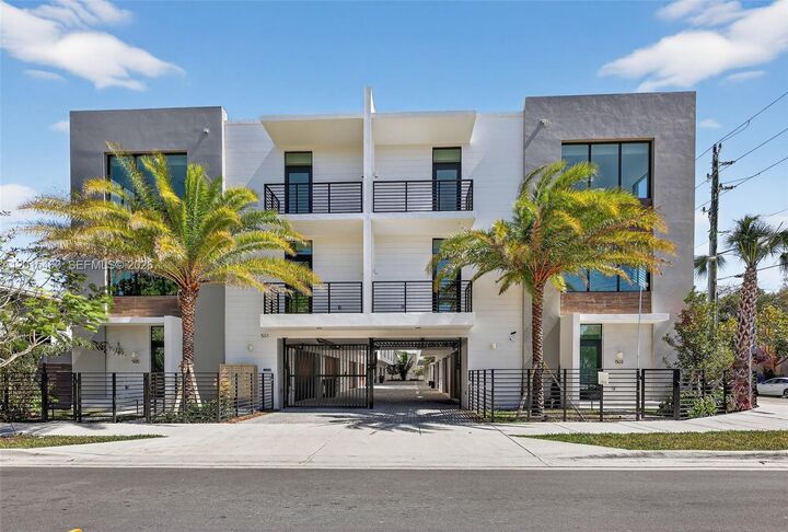 Property Photo:  515 NE 61st St  FL 33137 