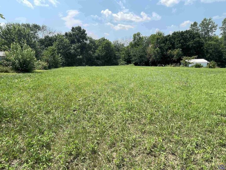 Property Photo:  1604 Oak St  KS 66088 