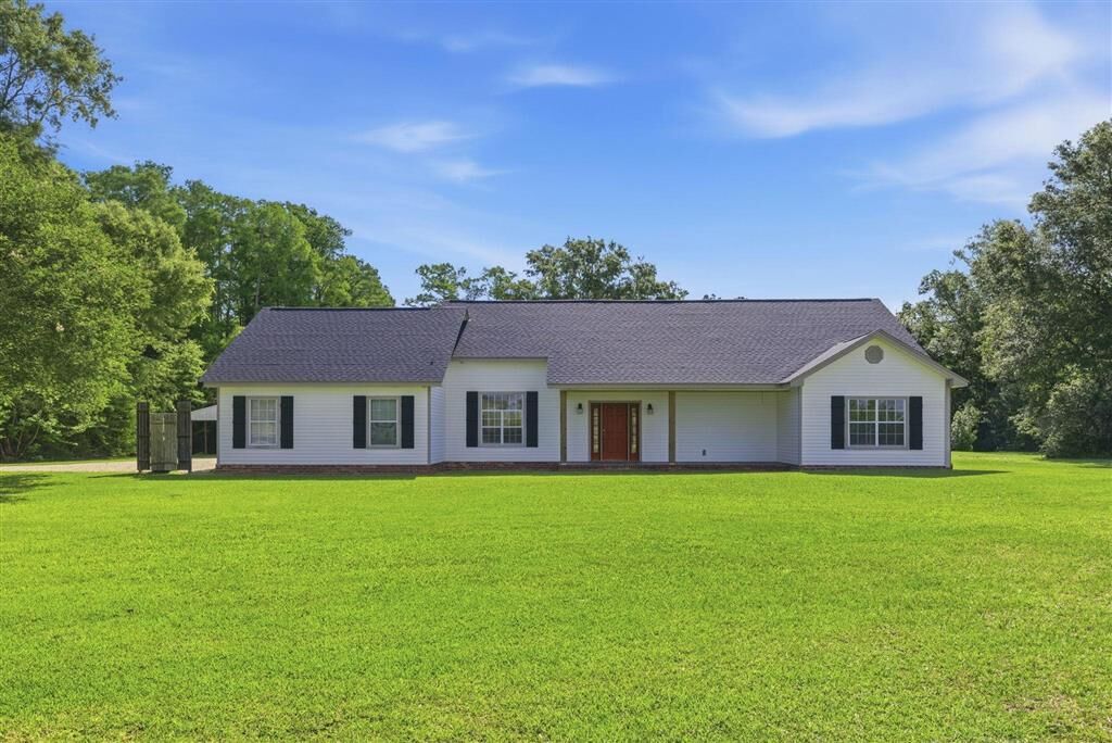 Property Photo:  1310 Sutherland Road  LA 70611 