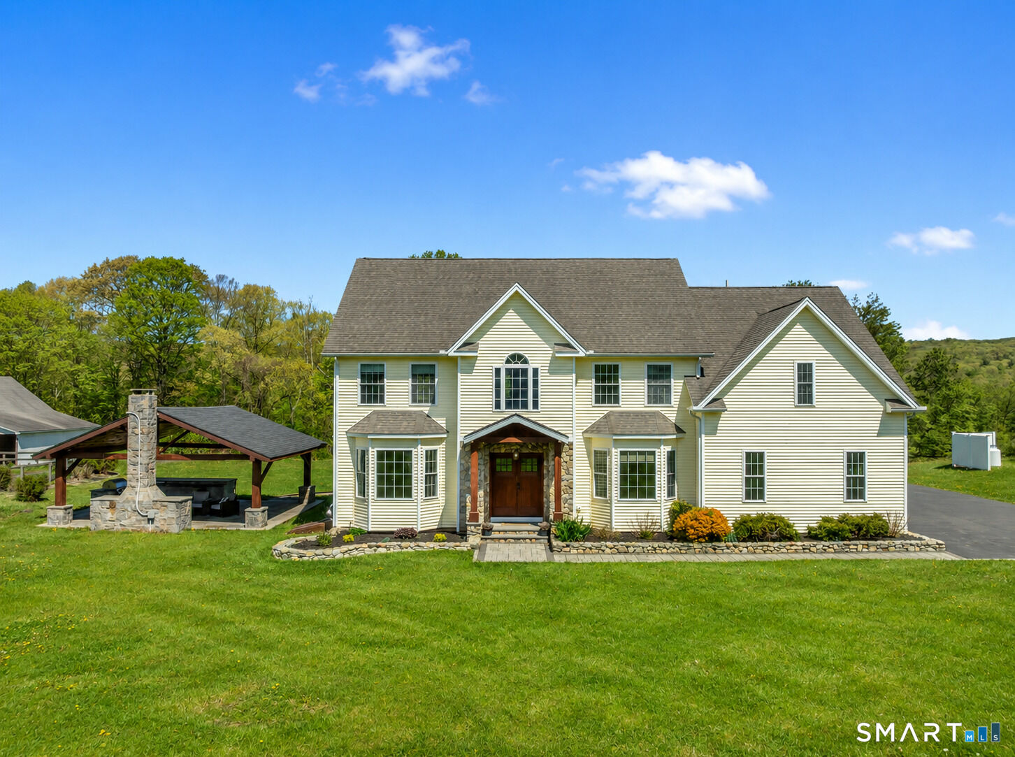 Property Photo:  94 Cooks Lane  CT 06437 