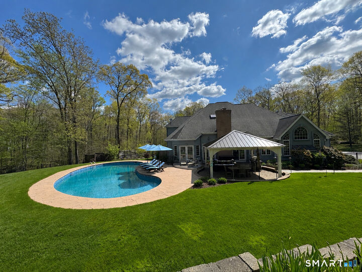 Property Photo:  350 Squaw Lane  CT 06437 