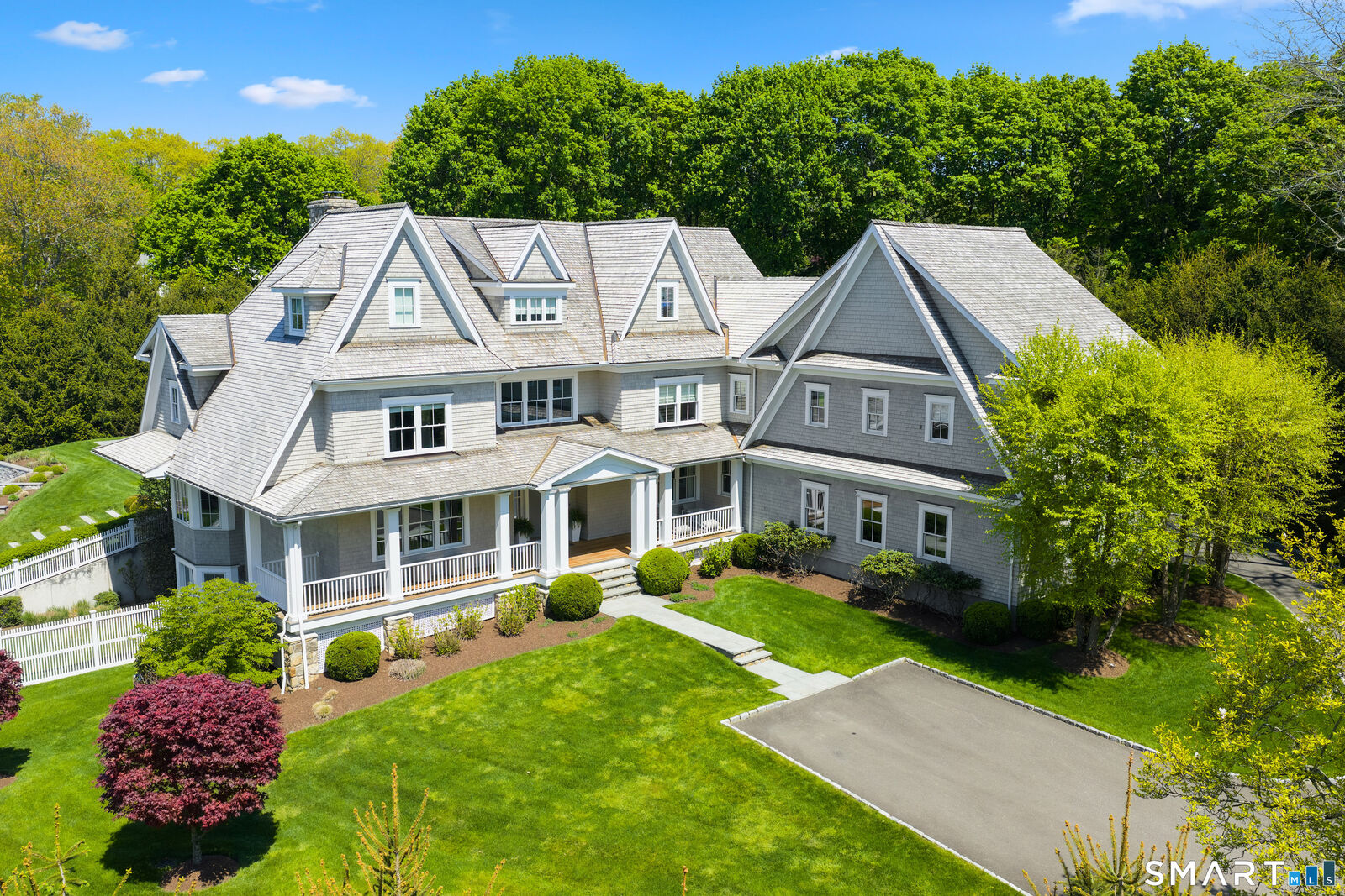 Property Photo:  6 Twin Circle Drive  CT 06880 