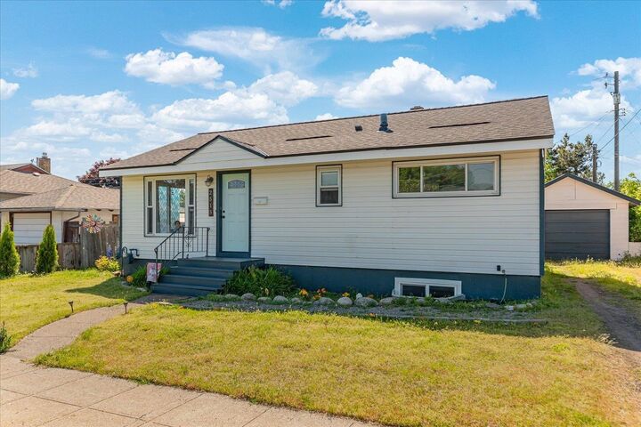 Property Photo:  2515 N Julia St  WA 99217 
