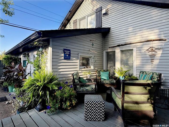 Property Photo: 311 F Avenue S SK S7M 1T7