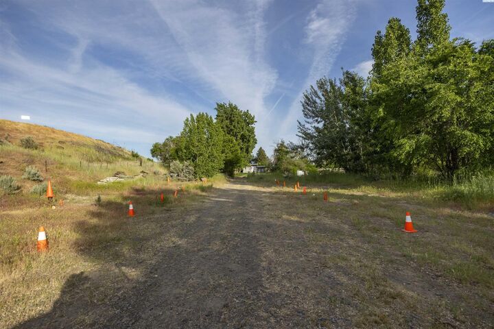 Property Photo:  Nka N Kendall Rd  WA 99320 