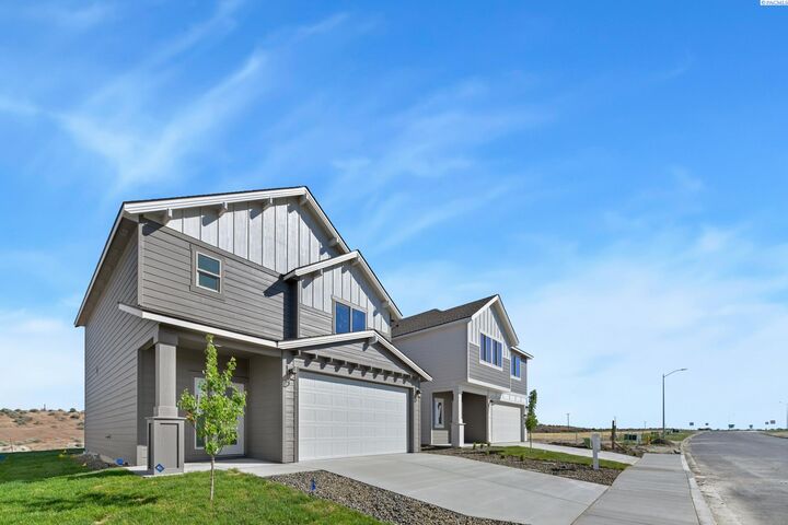 Property Photo: 10466 Clearwater Dr WA 99336