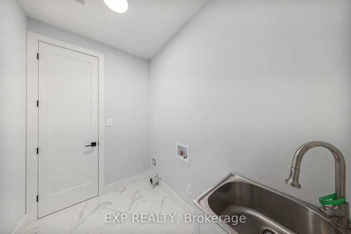 Property Photo: 204 Merritt Court ON N0M 2K0