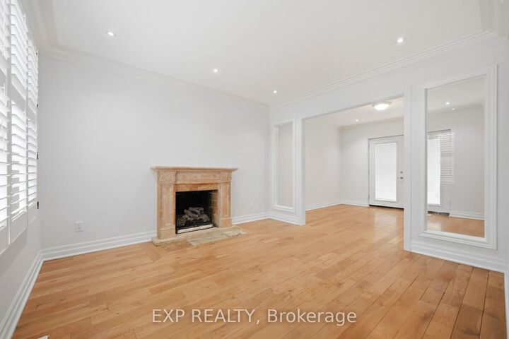 Property Photo: 2065 Westfield Drive ON L4Y 1P2