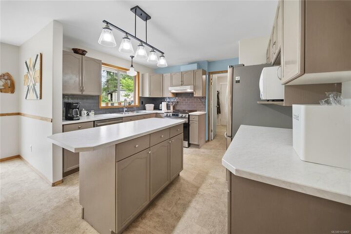 Property Photo:  2721 Tiesu Rd  BC V9X 1W9 